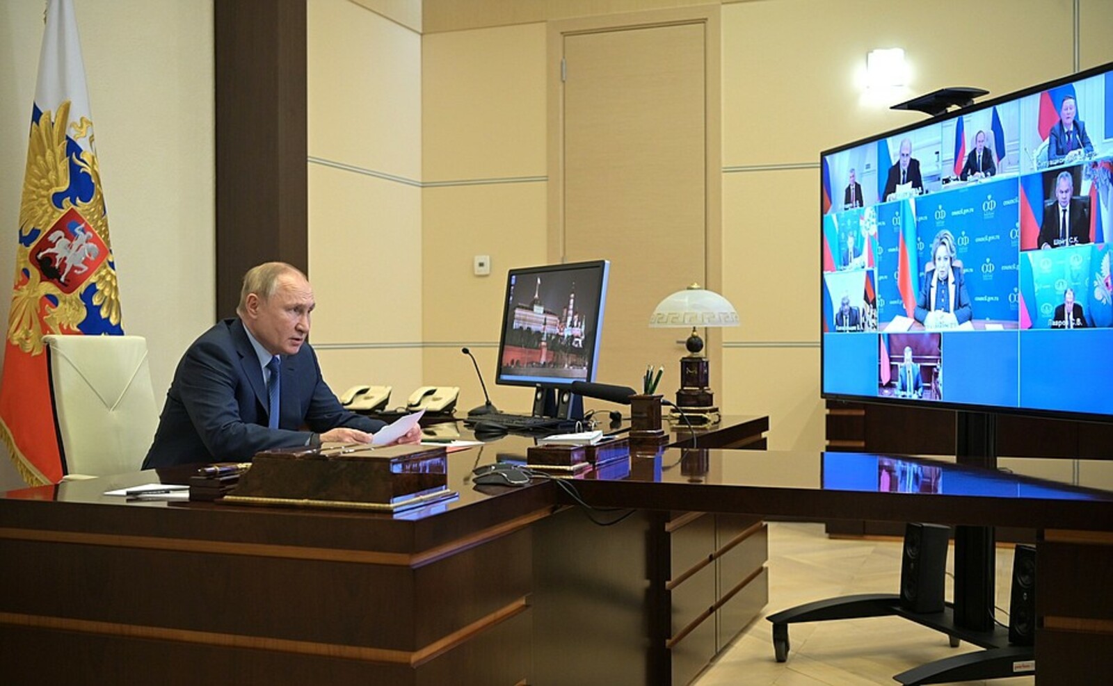 Совещание Владимира Путина с постоянными членами Совета Безопасности