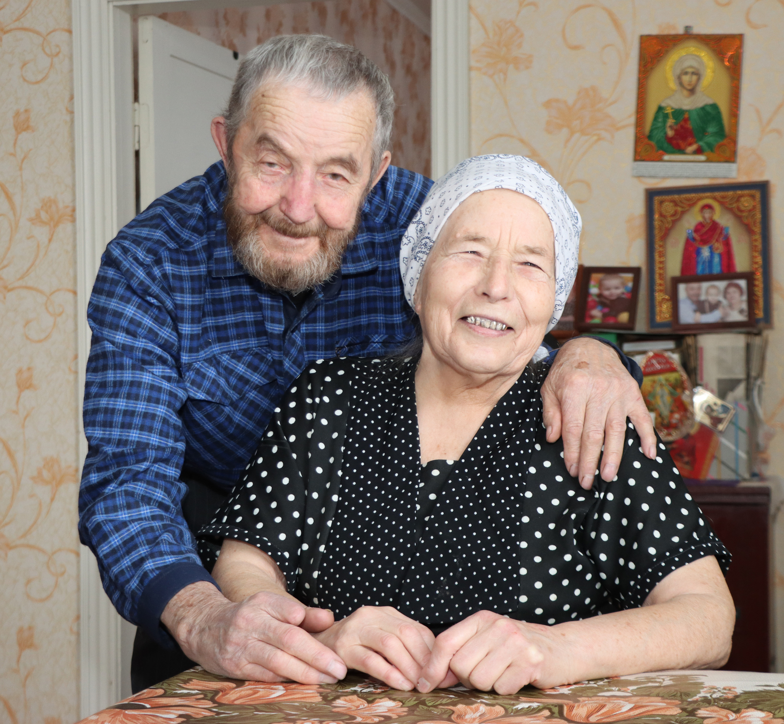 Родом из Хорошовки и Весёлого