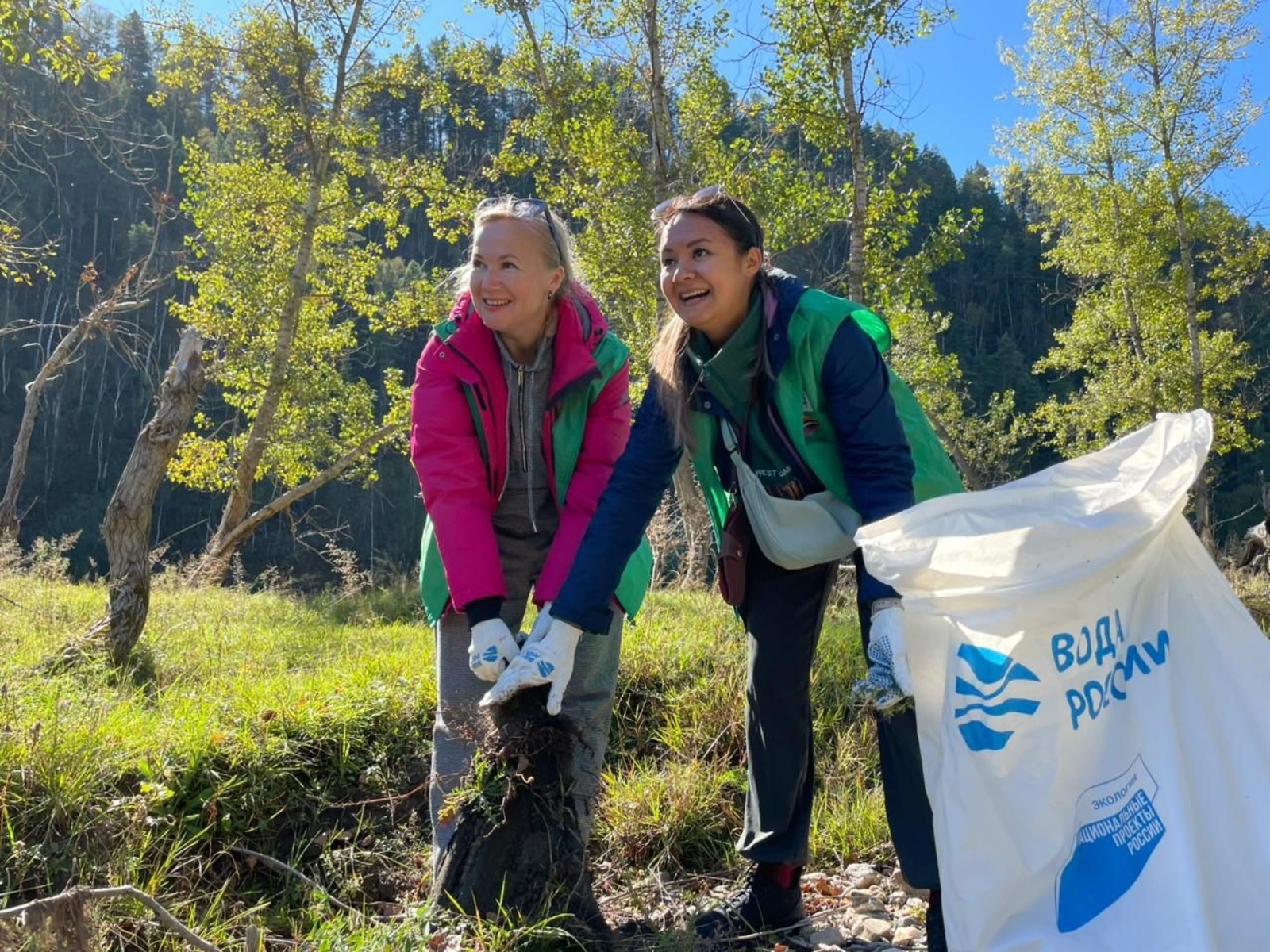 В Башкирии экоактивисты вышли на субботник на берег реки Агидель
