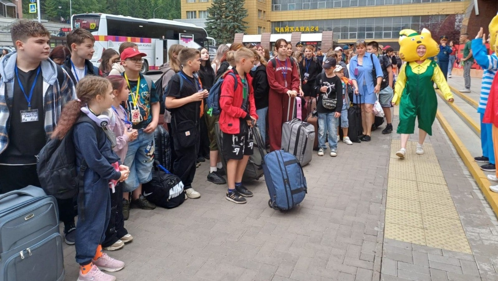 В Башкирию на отдых прибыли около 100 детей из ЛНР