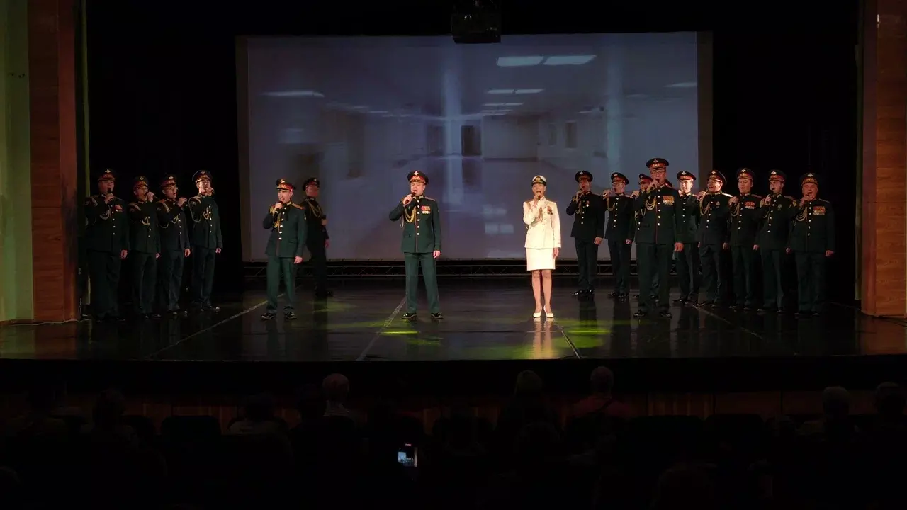 В городе Башкирии Ансамбль песни и пляски ЦВО провел концерт
