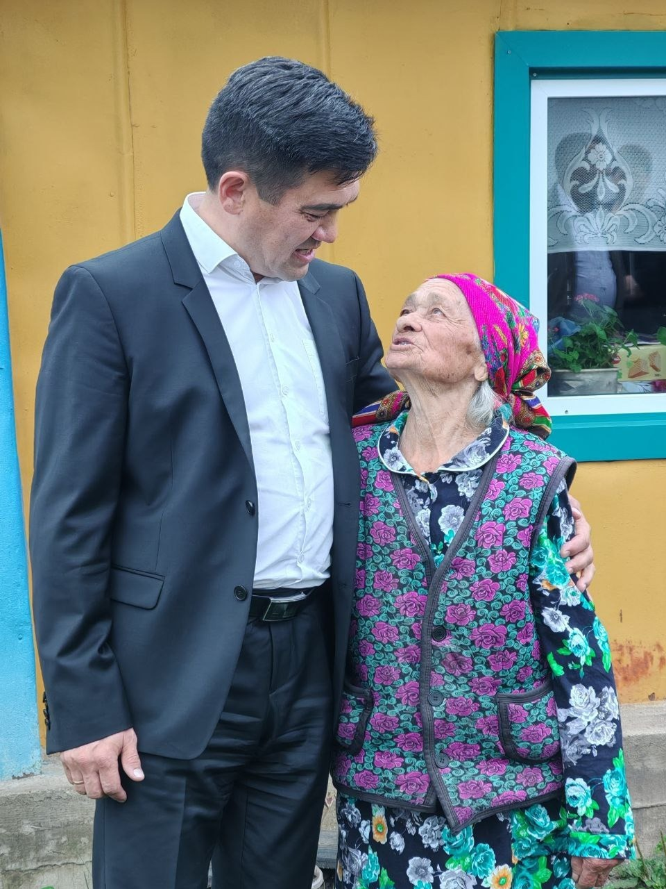 В Башкирии 100-летняя жительница села сама ведет хозяйство