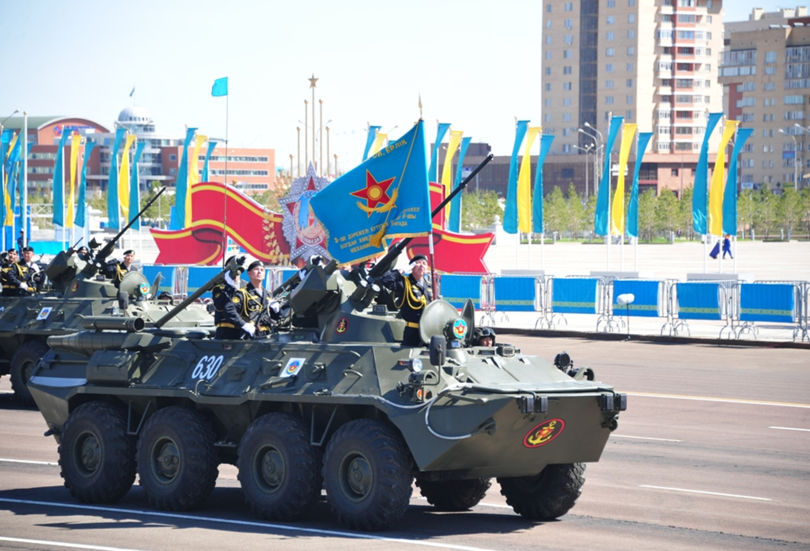 Казахстан не будет проводить военный парад 9 мая