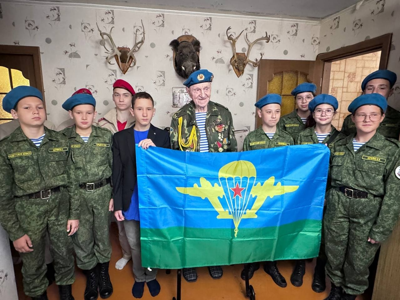 В Башкирии поздравили 101-летнего десантника Николая Васильева