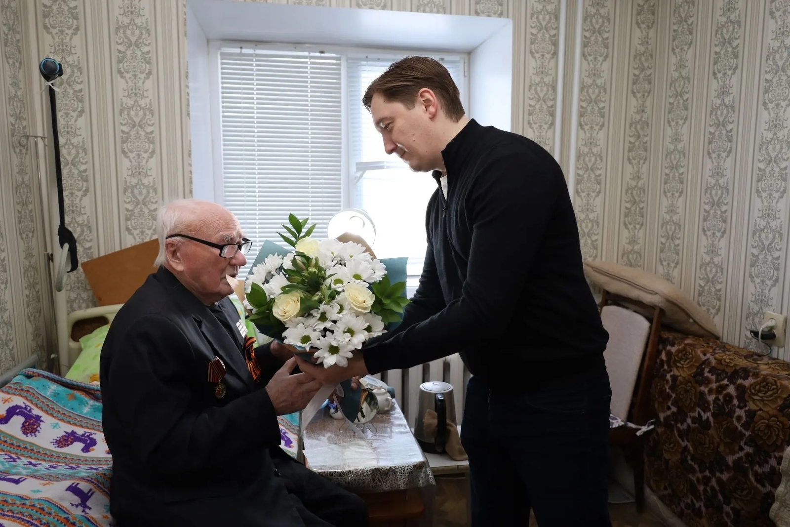 В Стерлитамаке поздравили ветеранов с Днём защитника Отечества