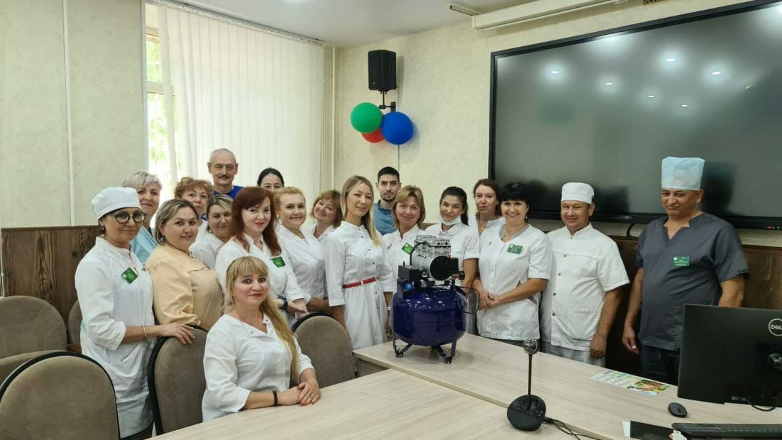 Башкортостан передал в подшефный Красный Луч оборудование для стомат поликлиники