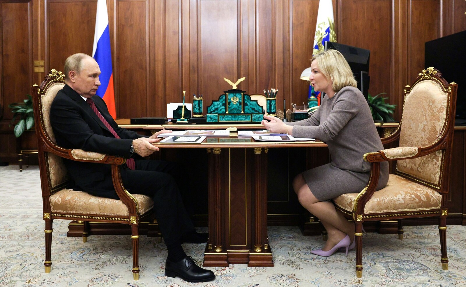 Президент РФ Владимир Путин встретился с министром культуры