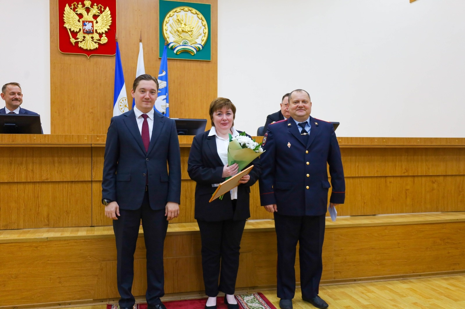 Наградили жителей Стерлитамака, которые предотвратили беду