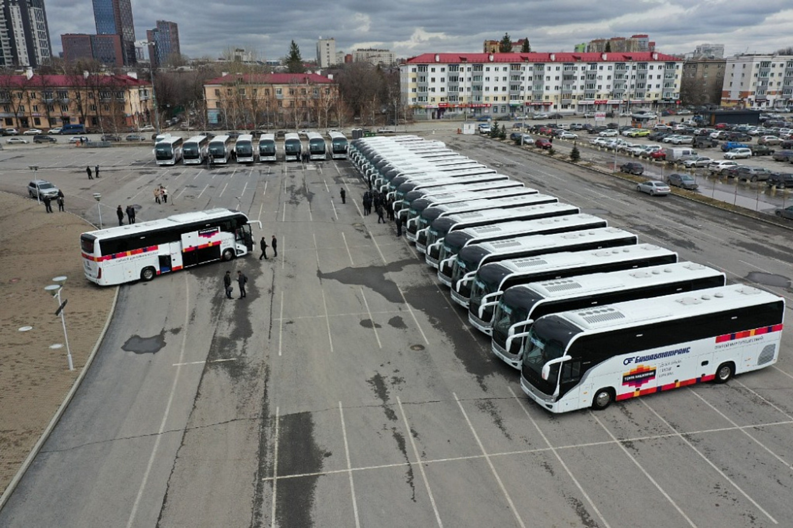 Башкирия купила тридцать новых комфортабельных туристических автобусов