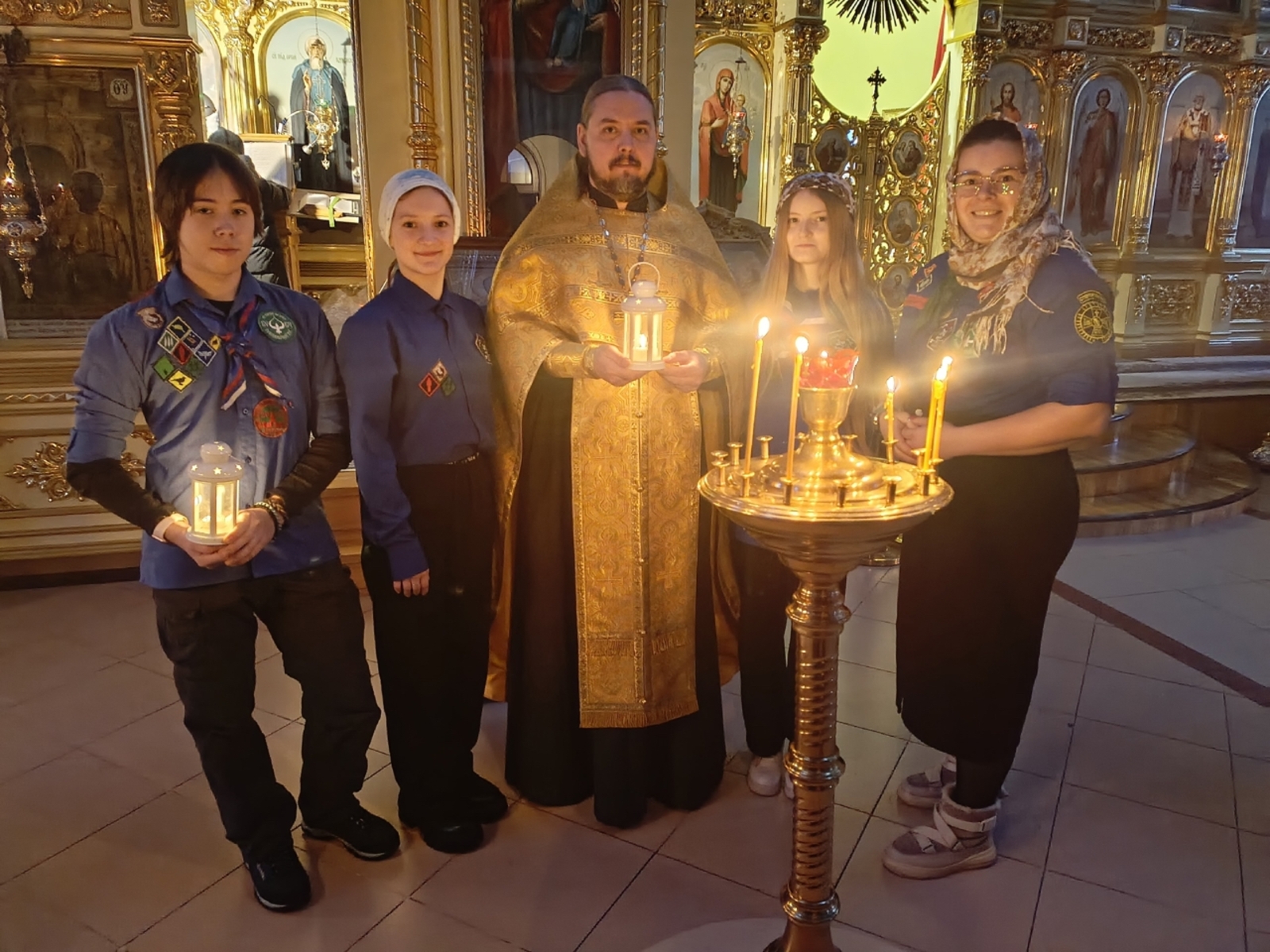 В Стерлитамак прибыл Вифлеемский огонь