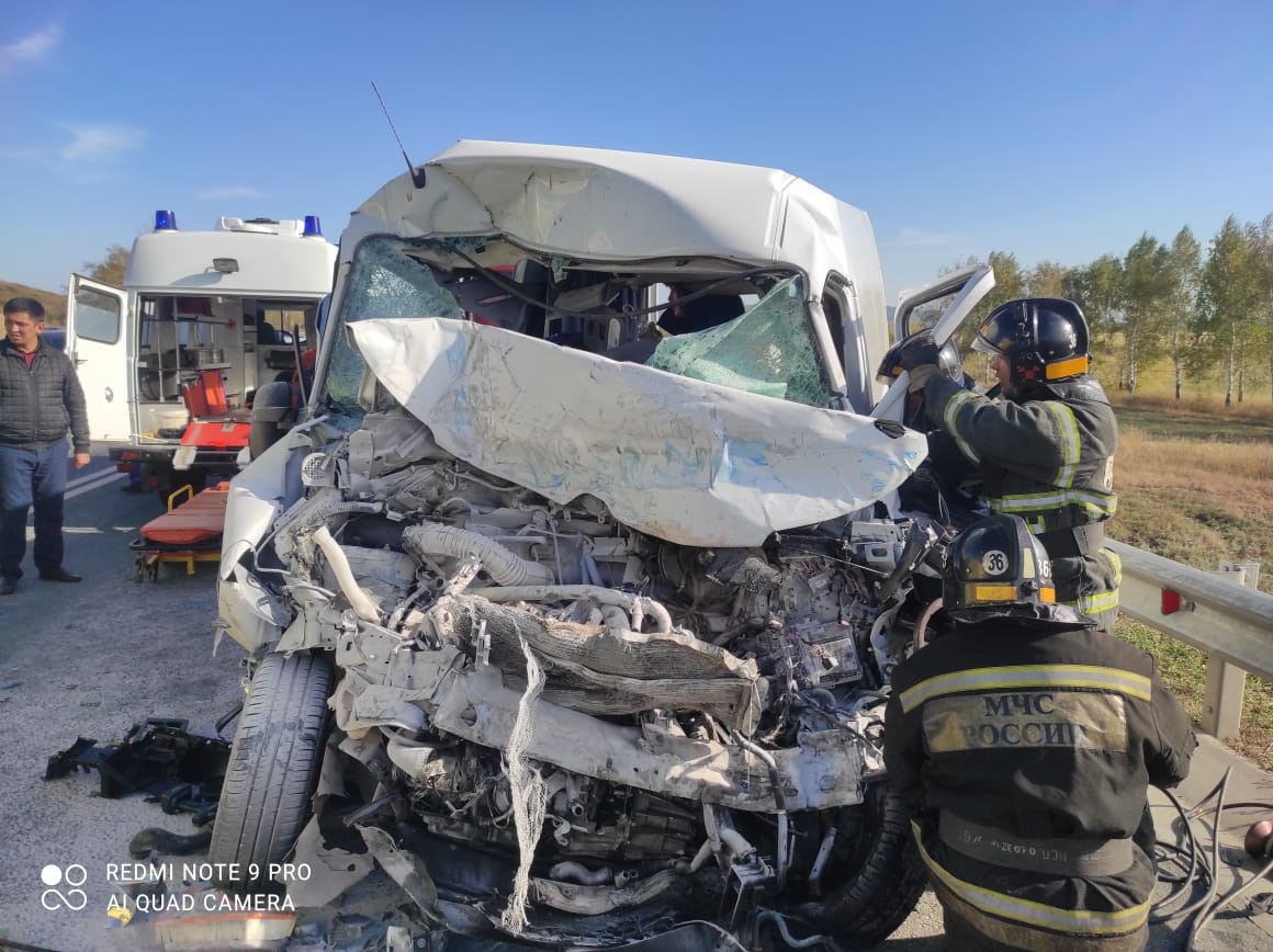 Люди сгорели заживо: на трассе в районе Салавата в ДТП в пассажирской «ГАЗели» погибли четыре человека
