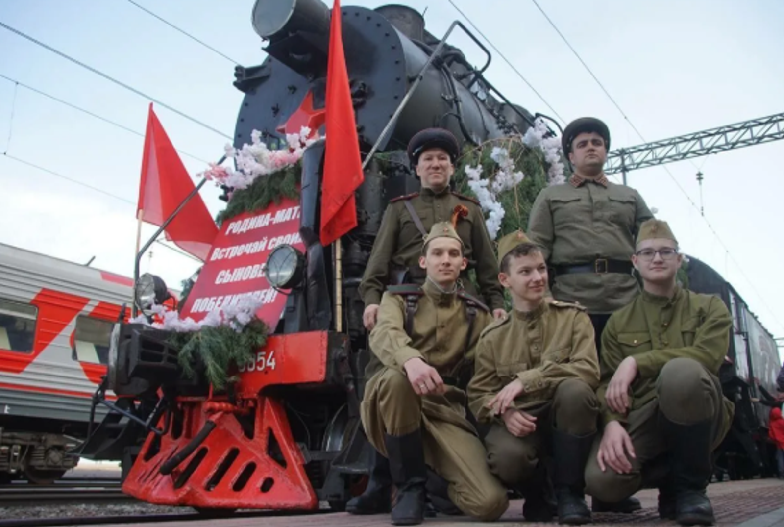 «Паровоз Победы» прибывает в Стерлитамак: ретропоезд отправился в юбилейный тур