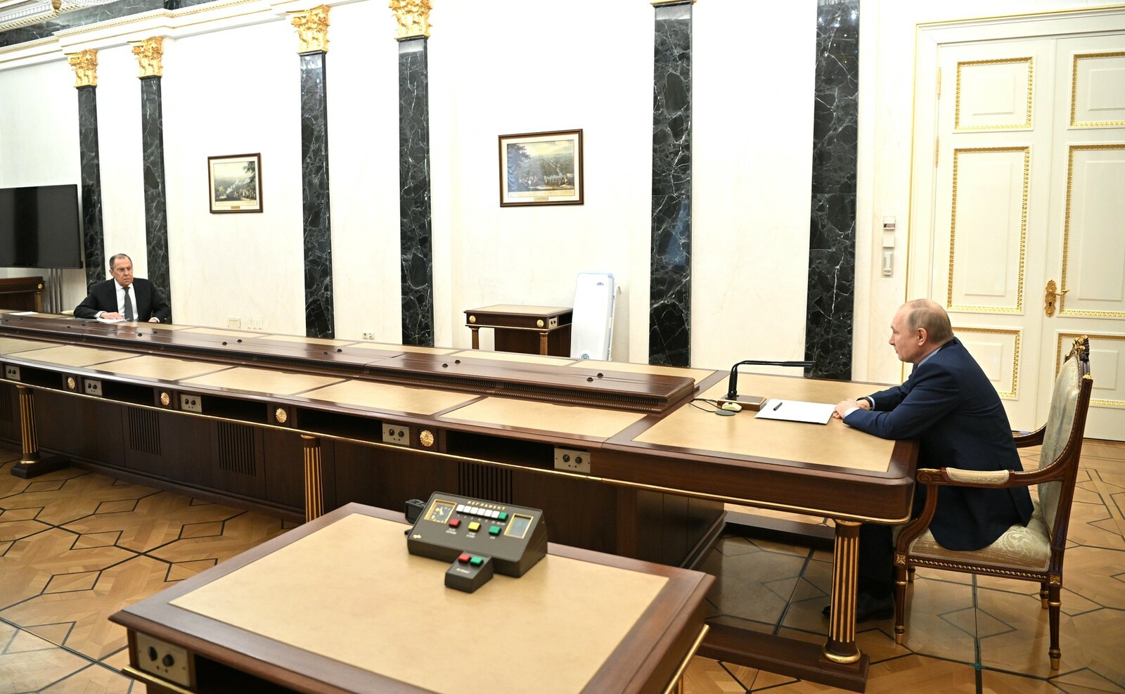 Встреча Владимира Путина  с главой МИД России Сергеем Лавровым