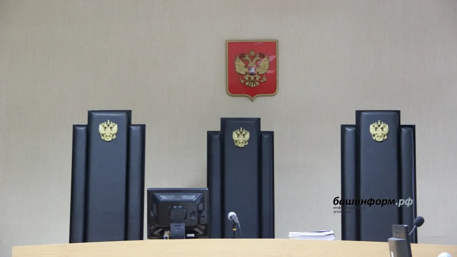 В Башкирии сосед ворвался в квартиру к женщине и угрожал ей убийством
