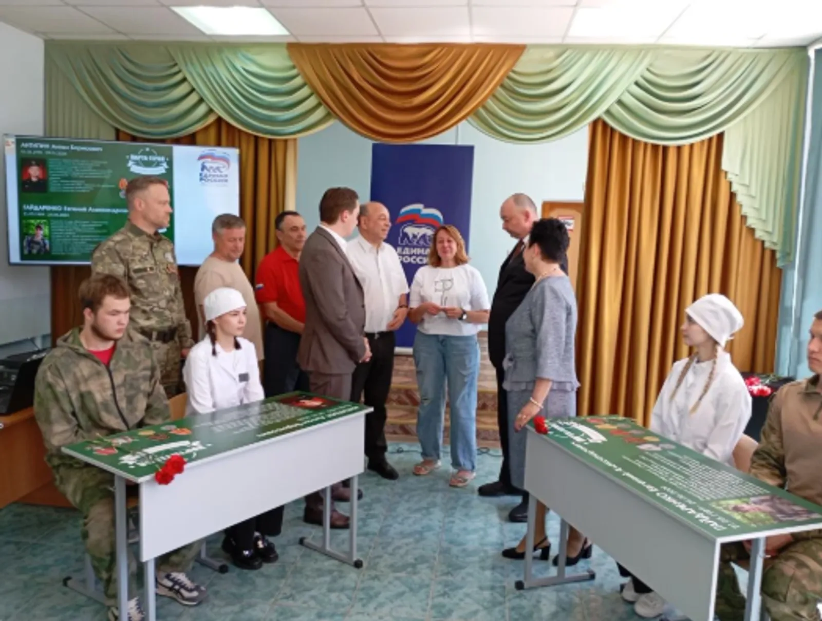 В Стерлитамаке открыли «Парты Героев»