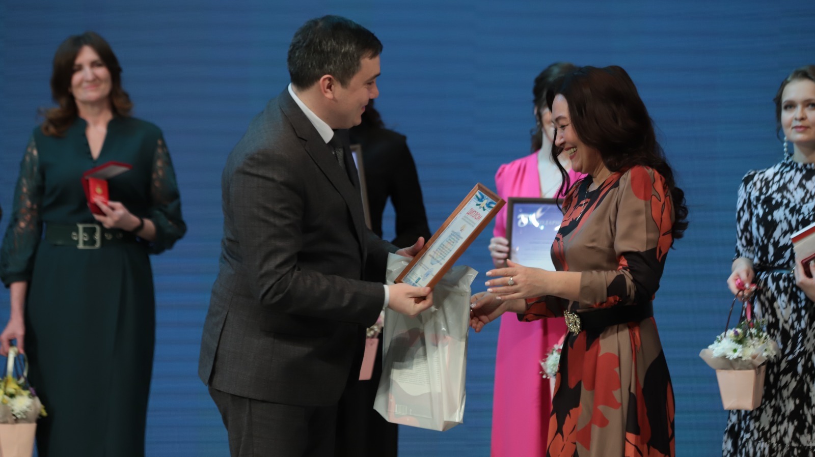 Преподаватель башкирского языка и литературы из Стерлитамака стала победителем нескольких номинаций  конкурса «Учитель года башкирского языка и литературы»