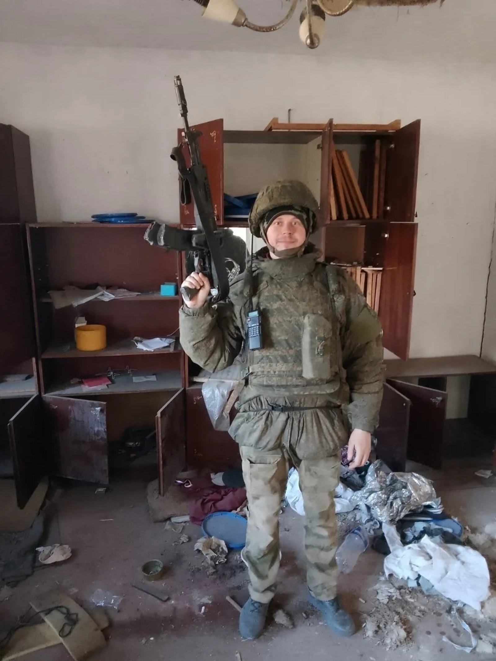 Плечом к плечу