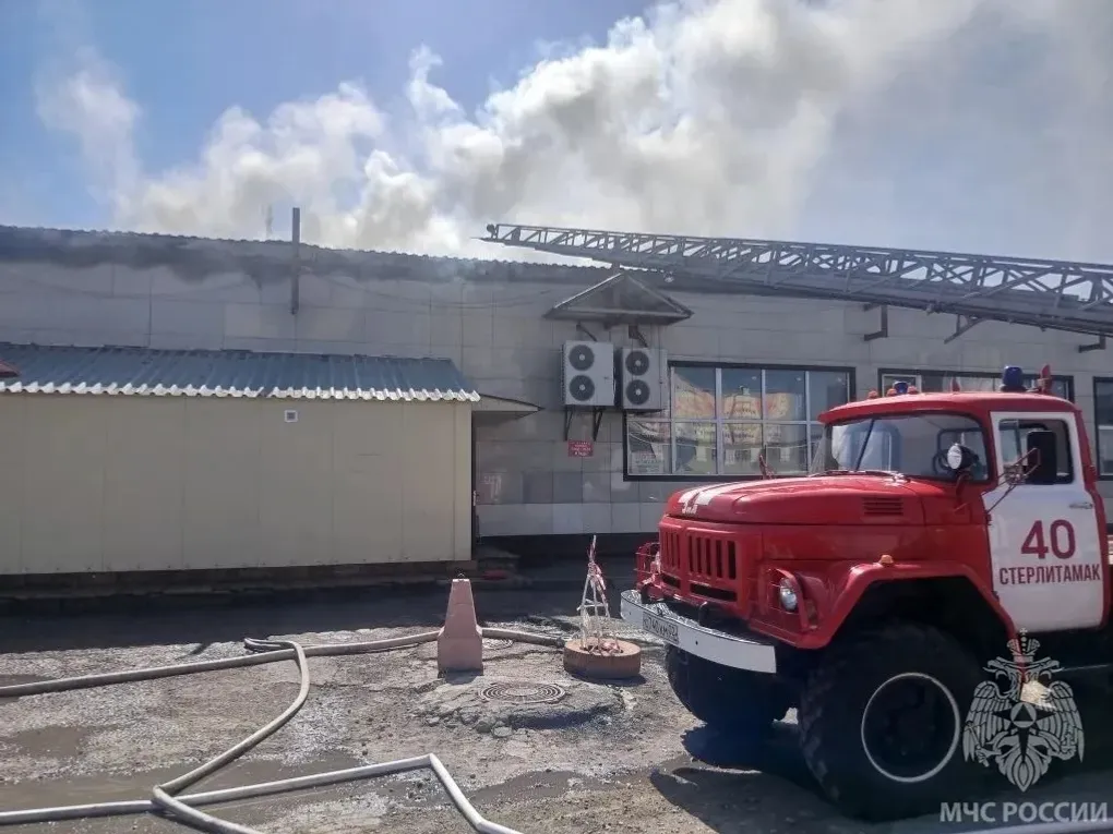 В Стерлитамаке произошёл пожар на городском рынке