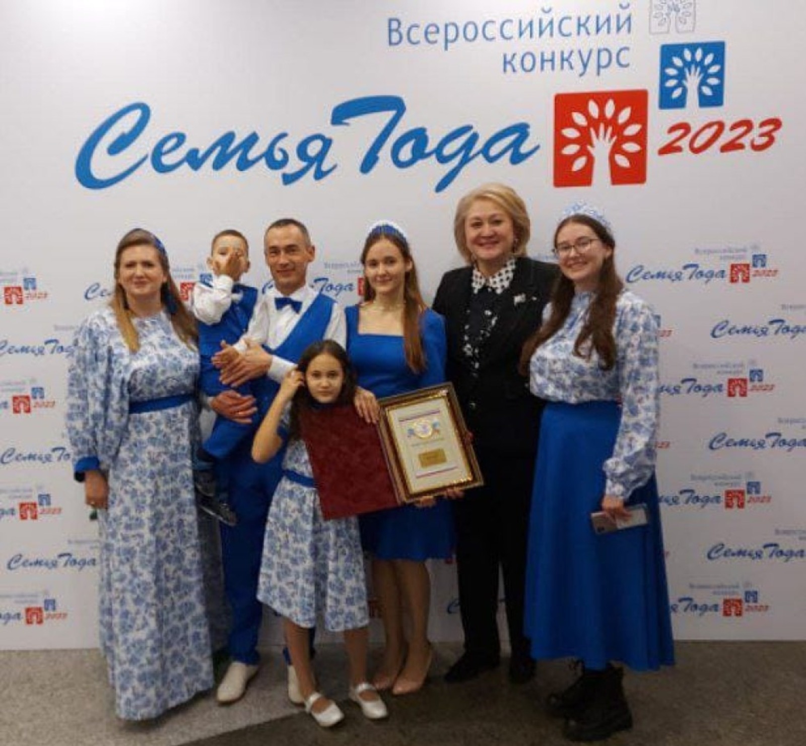 Стерлитамакскую  семью  Ахмеровых  из Башкирии признали одной из победительниц  во Всероссийского конкурсе «Семья года»
