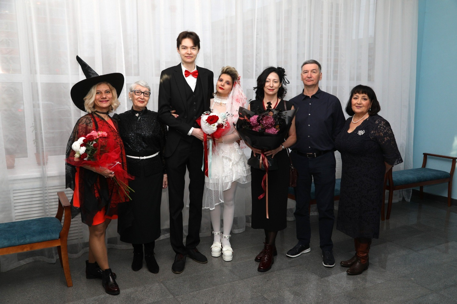 В Башкирии  жених и невеста пришли в ЗАГС в «жутких» костюмах