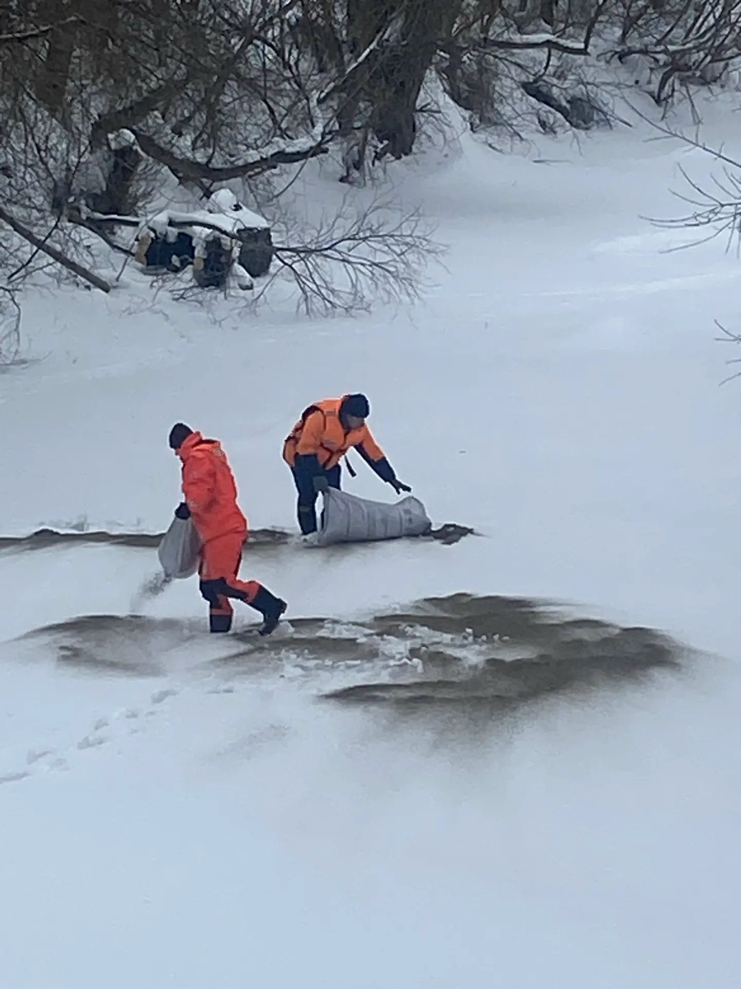 В Стерлитамаке спасатели проводят   противопаводковые мероприятия