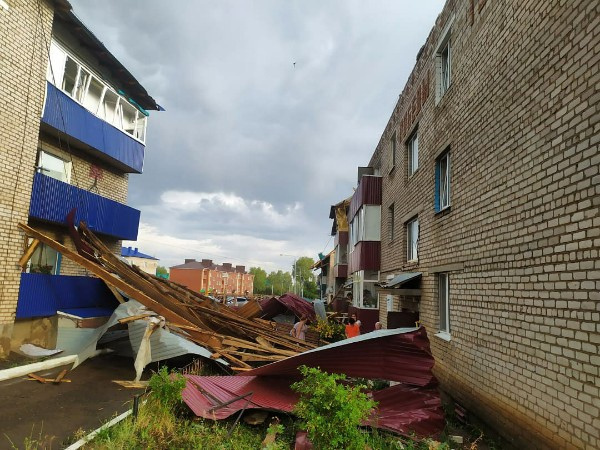 В Башкирии, в селе   Чекмагуш прошел сильный  ураган