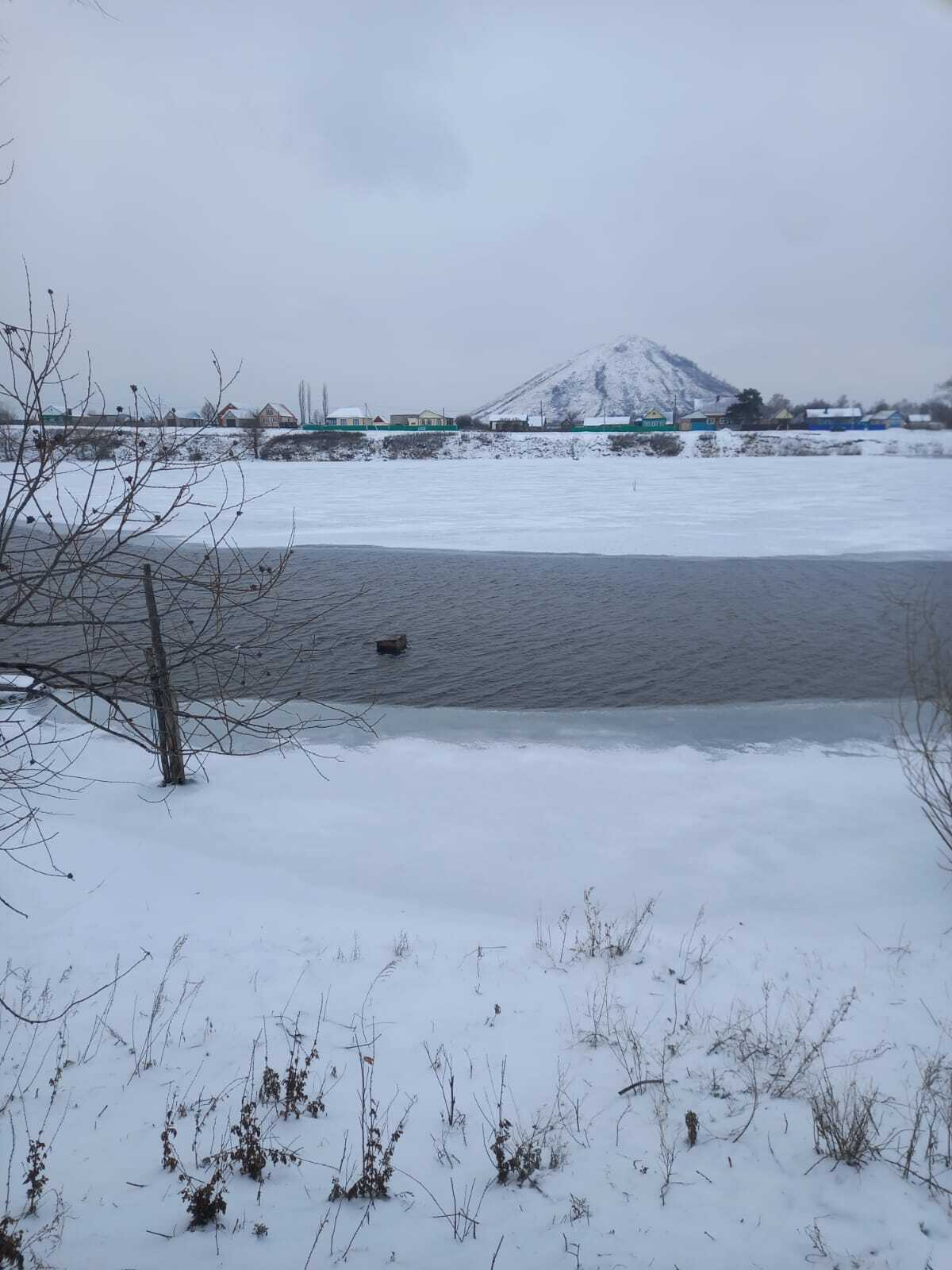 На водоёмах Башкирии появляется первый лёд