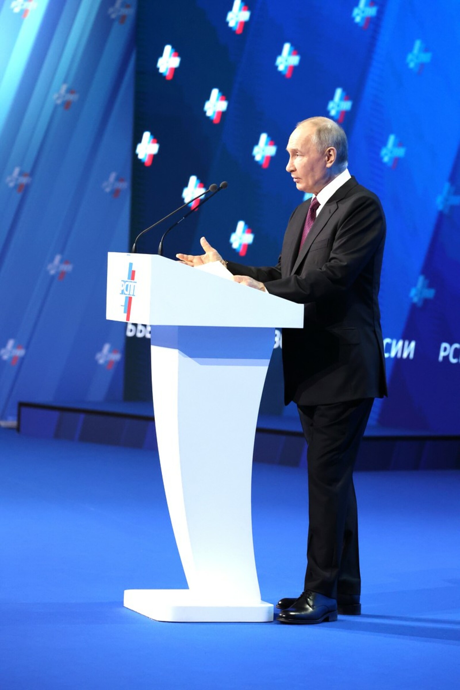 Президент РФ Владимир Путин  принял участие в работе ежегодного съезда Российского союза промышленников и предпринимателей