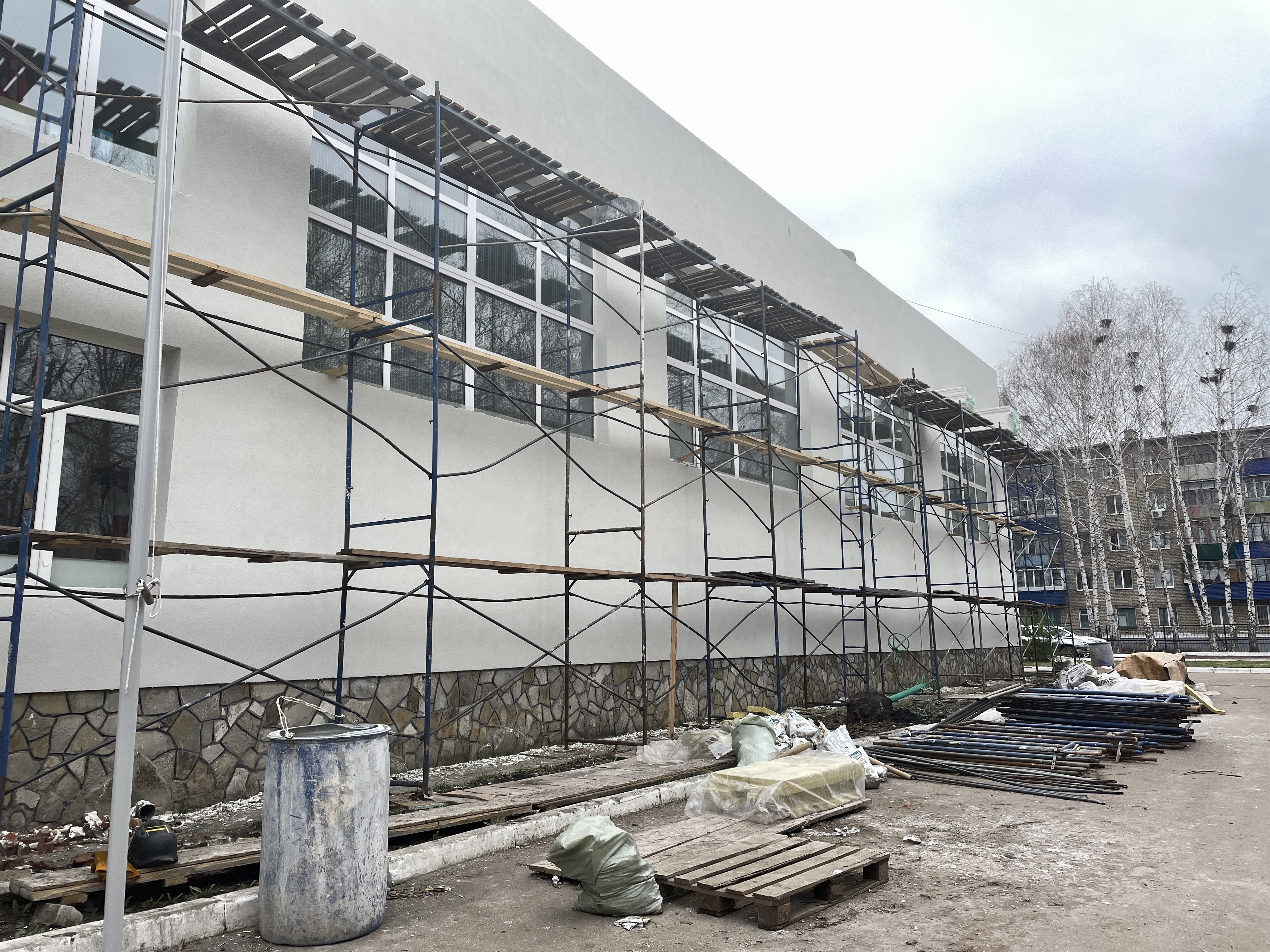 Депутаты Башкирии оценили Стерлитамакскую школу N 17, которую капитально ремонтируют по федеральному проекту «Школа мечты»
