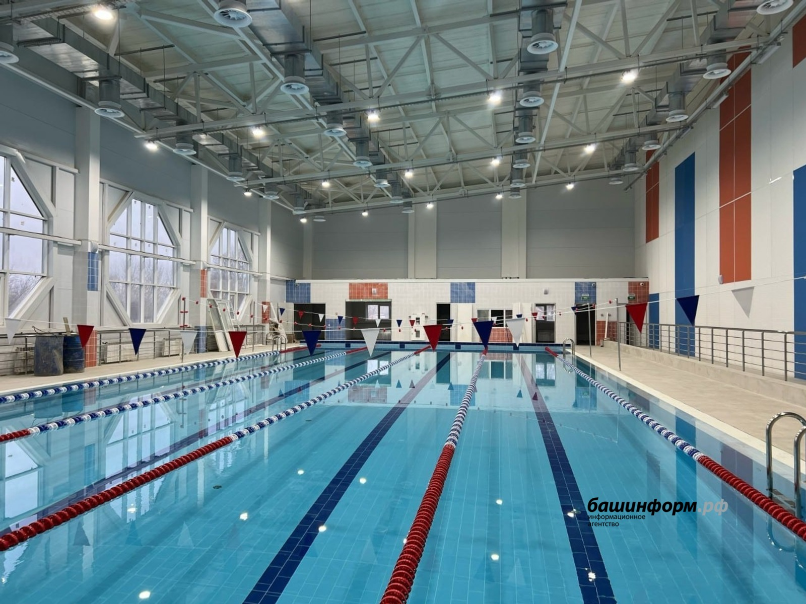 В Стерлитамаке школьников бесплатно научат плавать