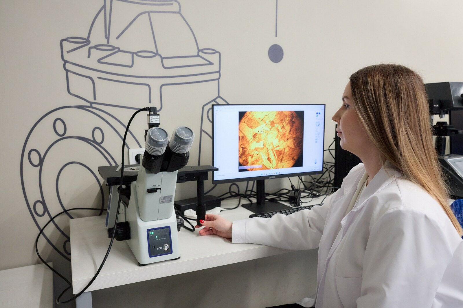 В университете Башкирии открылась современная лаборатория по металловедению