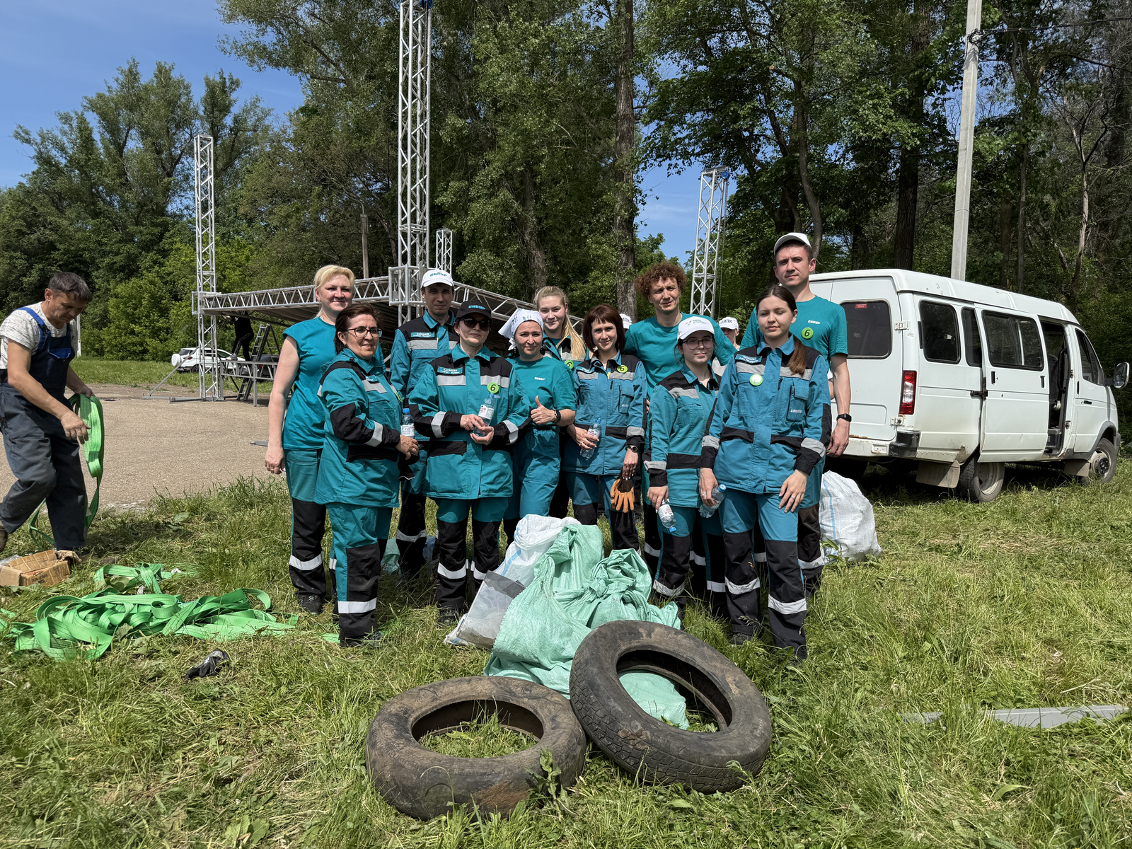 Неравнодушные жители Башкирии обустроили остров в ходе экологического субботника