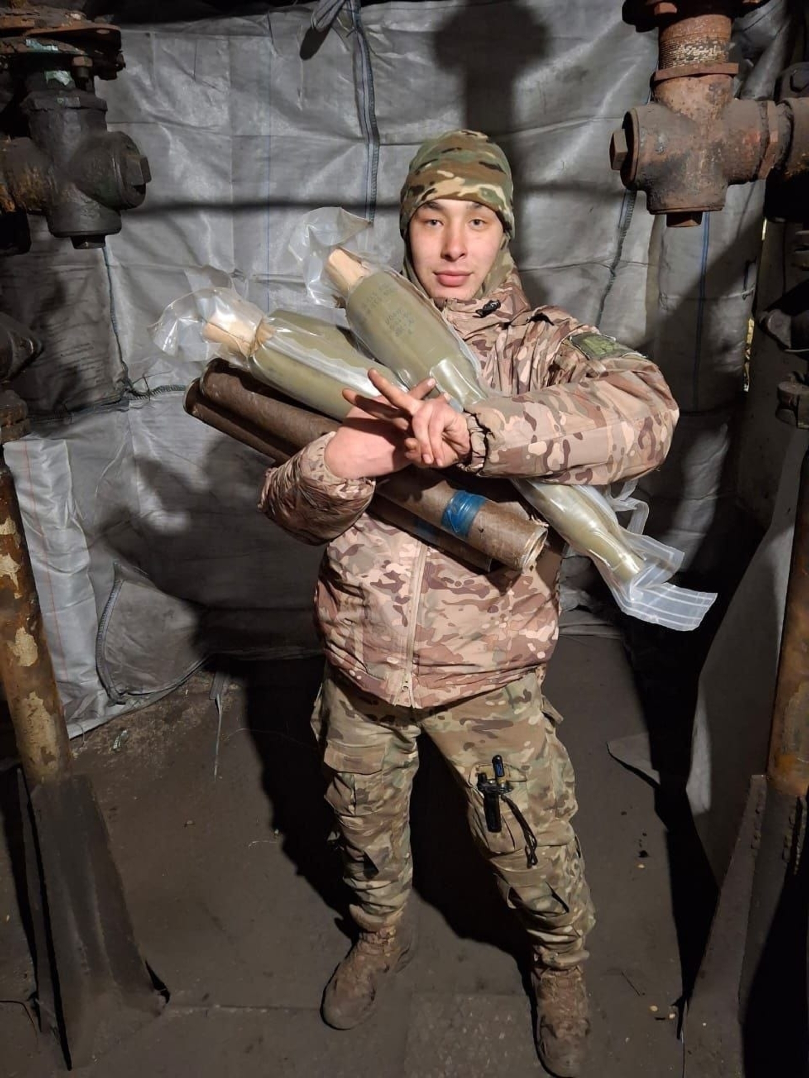 Продолжается конкурс "Мой любимый защитник"