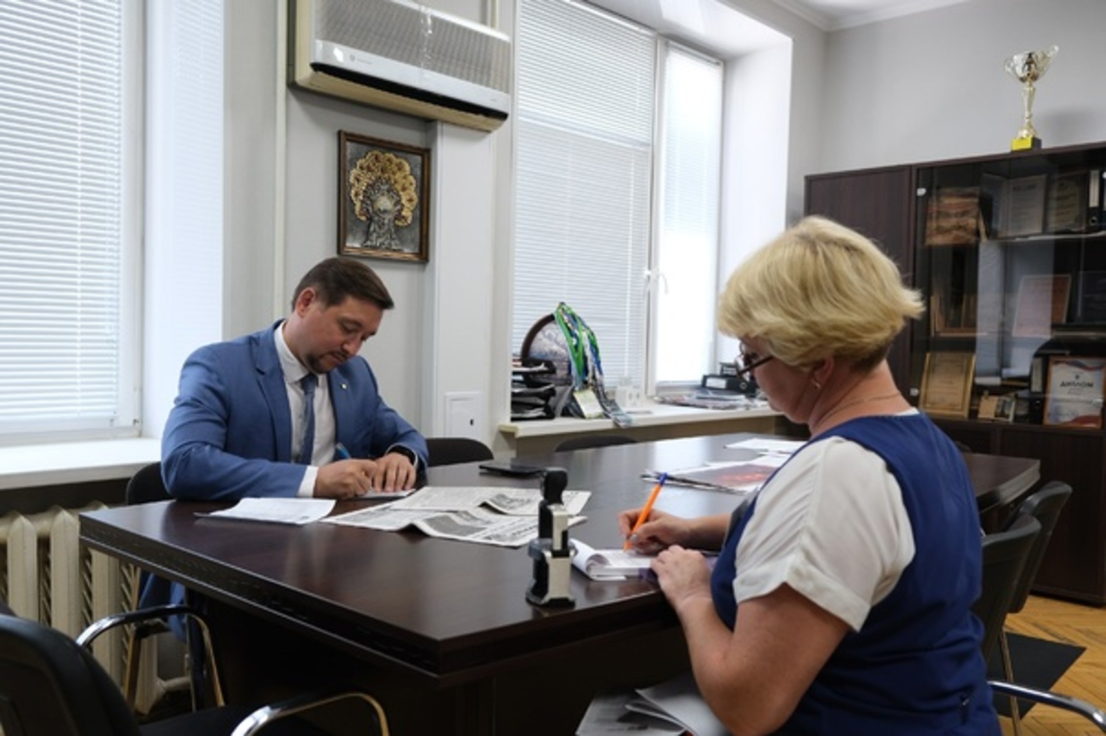 Заместители главы администрации Стерлитамака продолжают эстафету «Добрая подписка», принятую  от мэра  города Рустема  Газизова