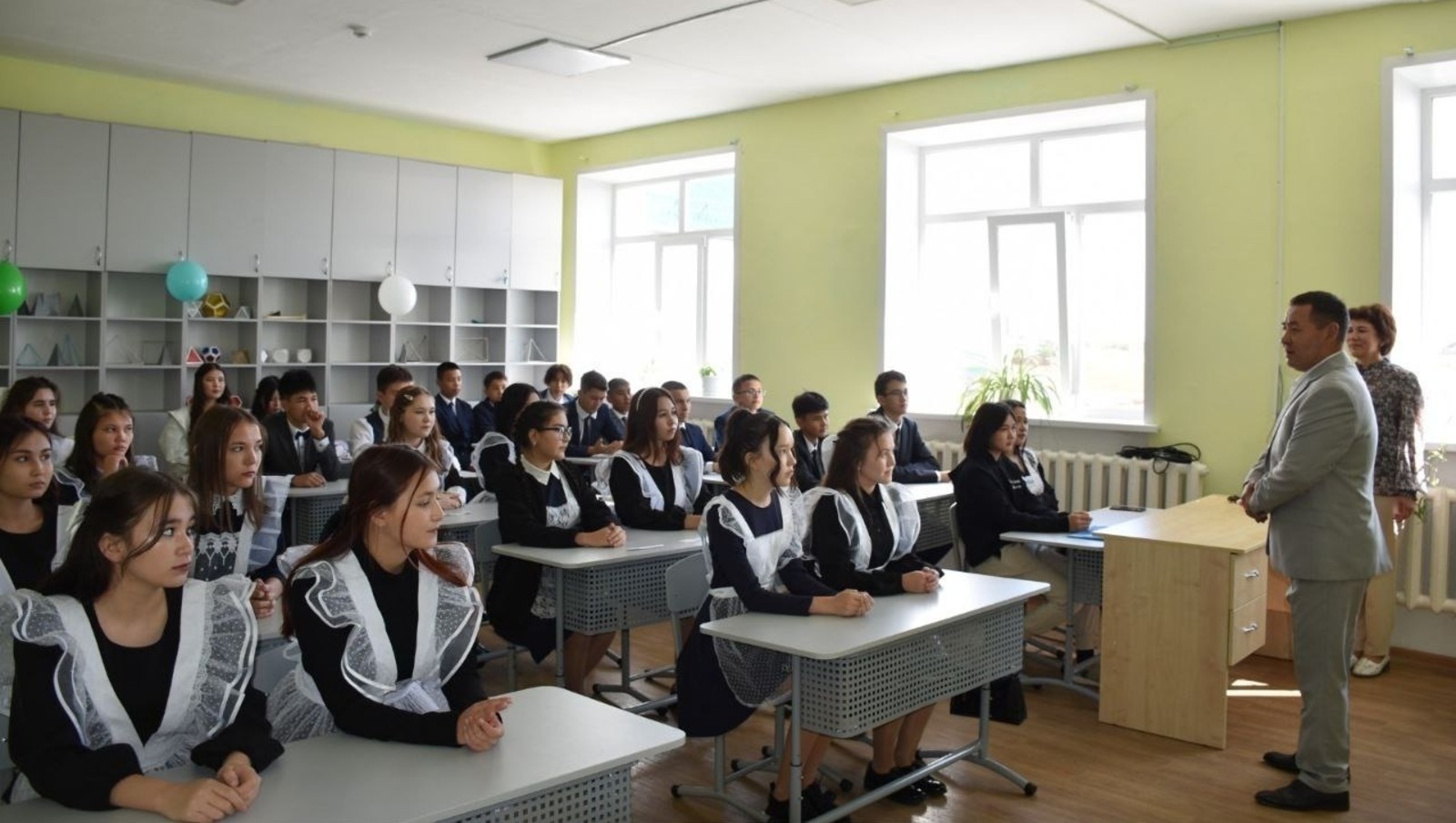 В российских школах планируют вводить предмет «Обществознание» только с 9 класса