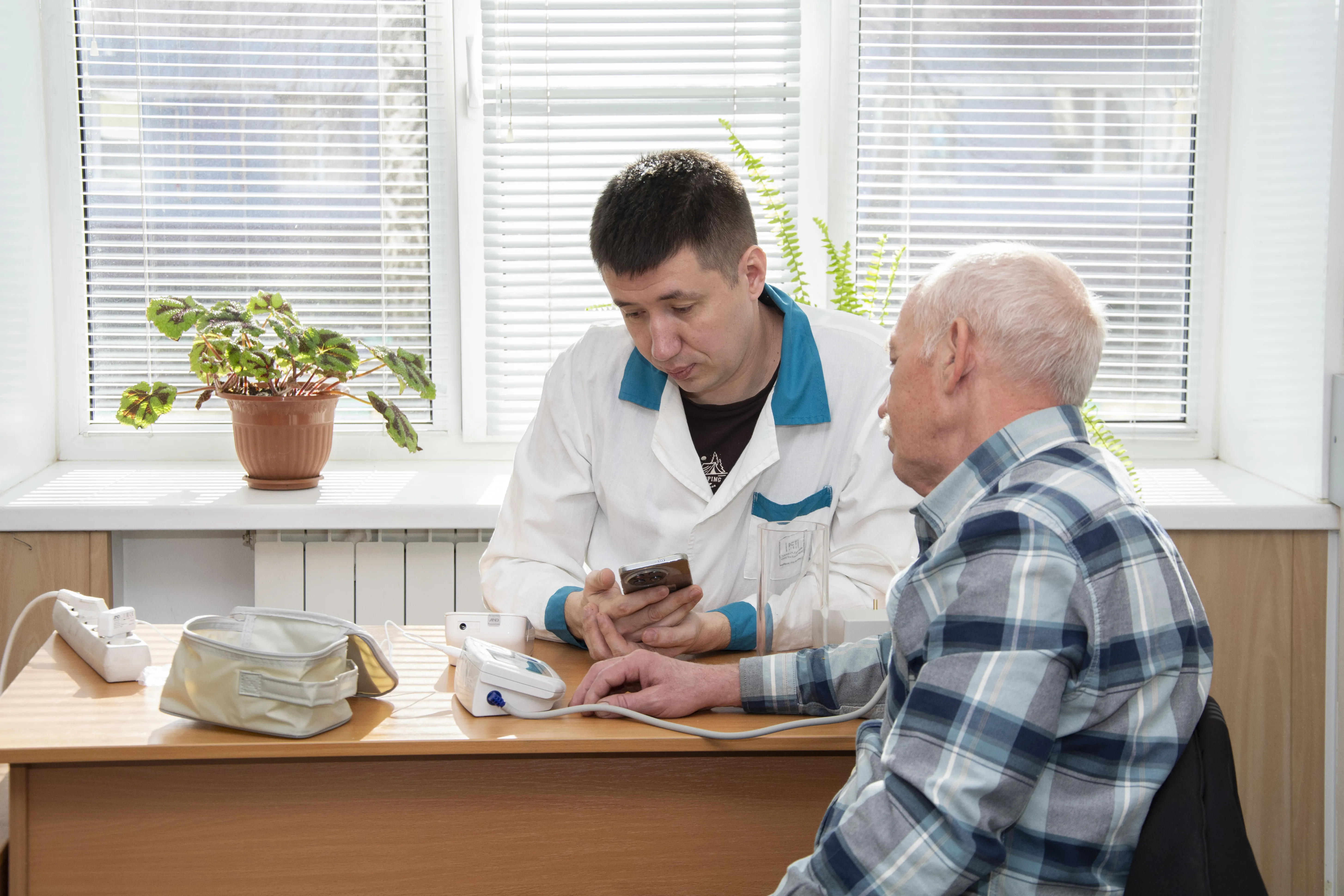 В Стерлитамаке проходит акция по проверке тонометров