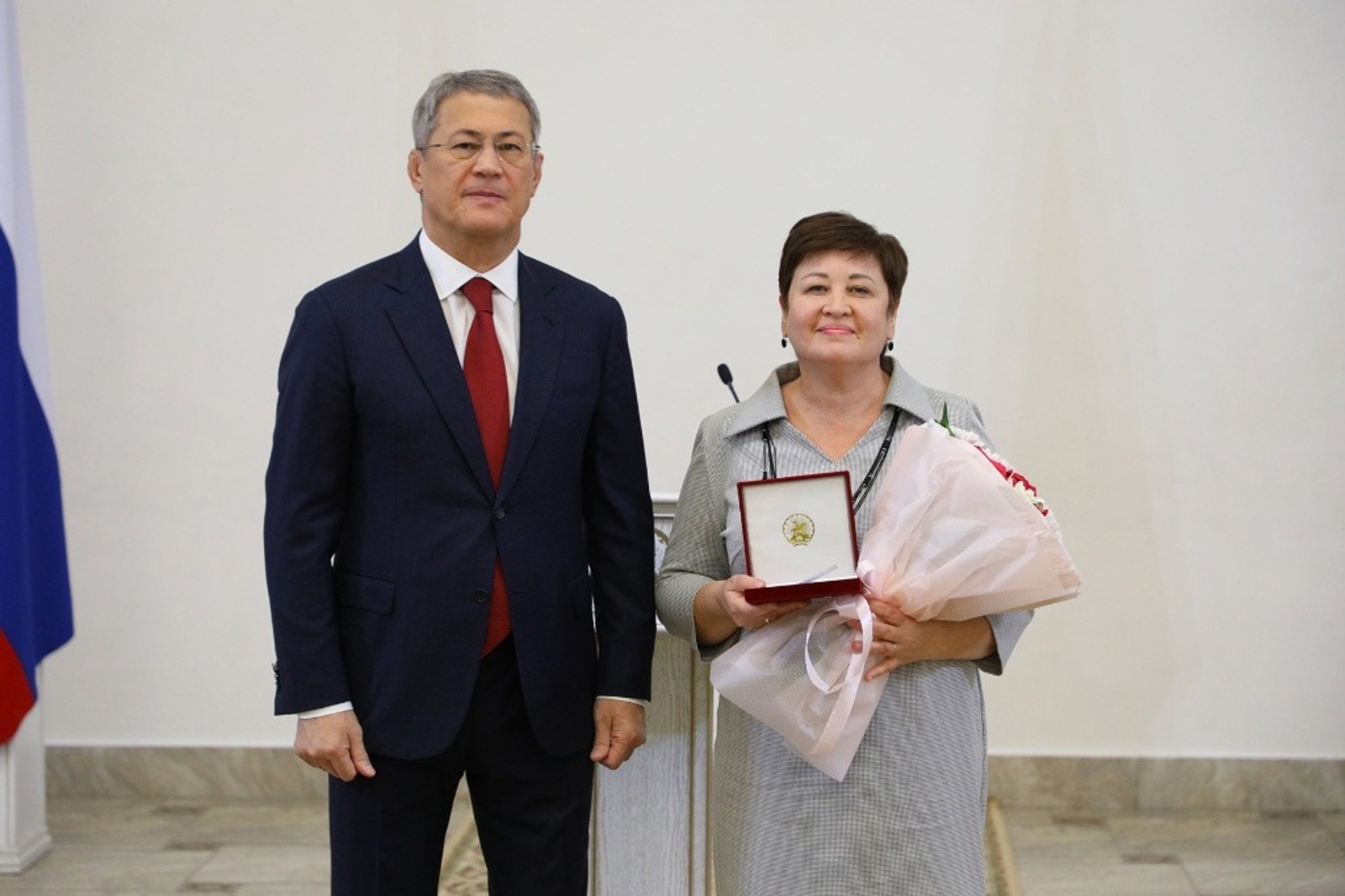 Пекарь из Стерлитамака получила награду от Главы Башкирии Радия Хабирова