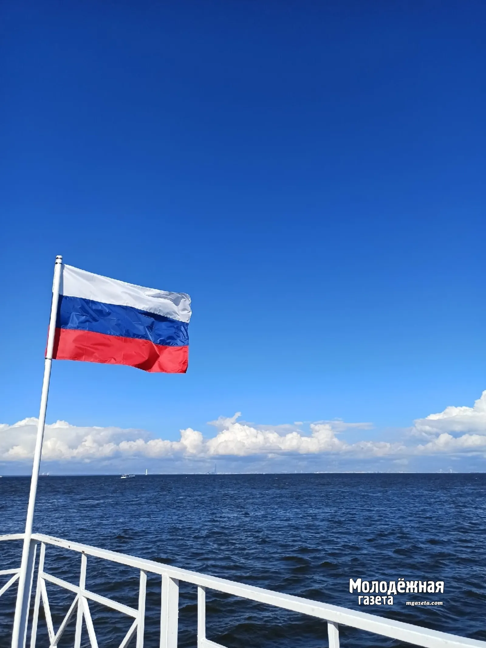 Телебашня Уфы включит праздничную иллюминацию