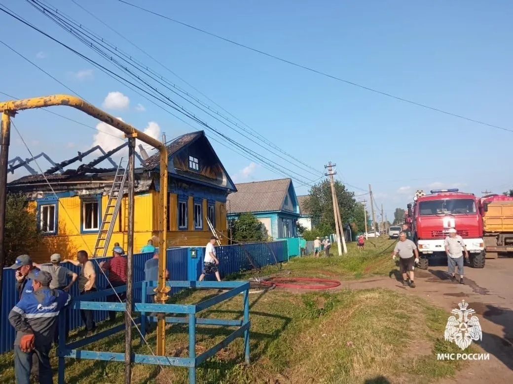 В Башкирии трое детей 3, 9 и 15 лет погибли в  пожаре