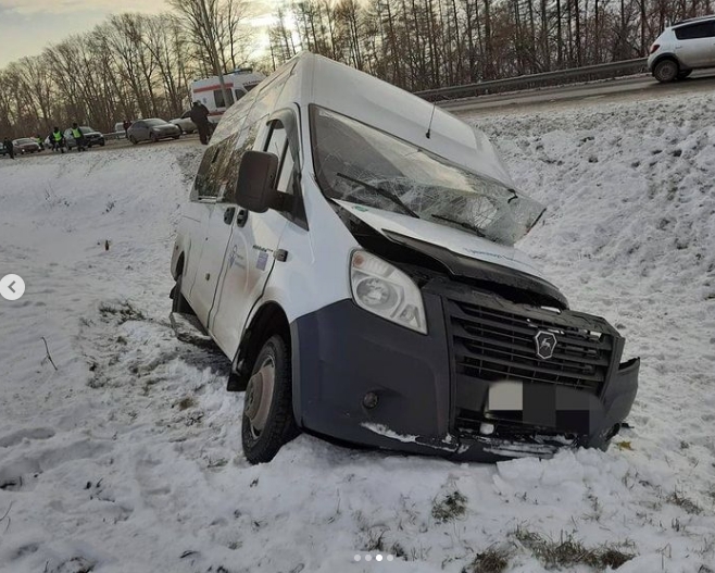 Автобус "Стерлитамак-Уфа" попал в аварию