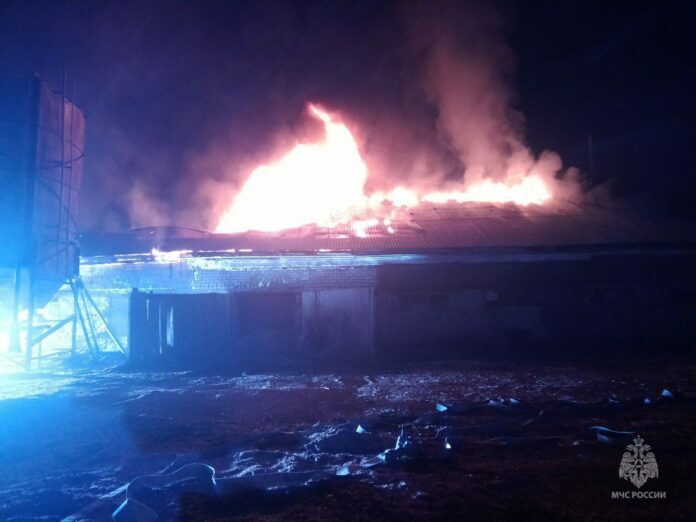 В Стерлитамаке произошел пожар в цехе рядом с исправительной колонией