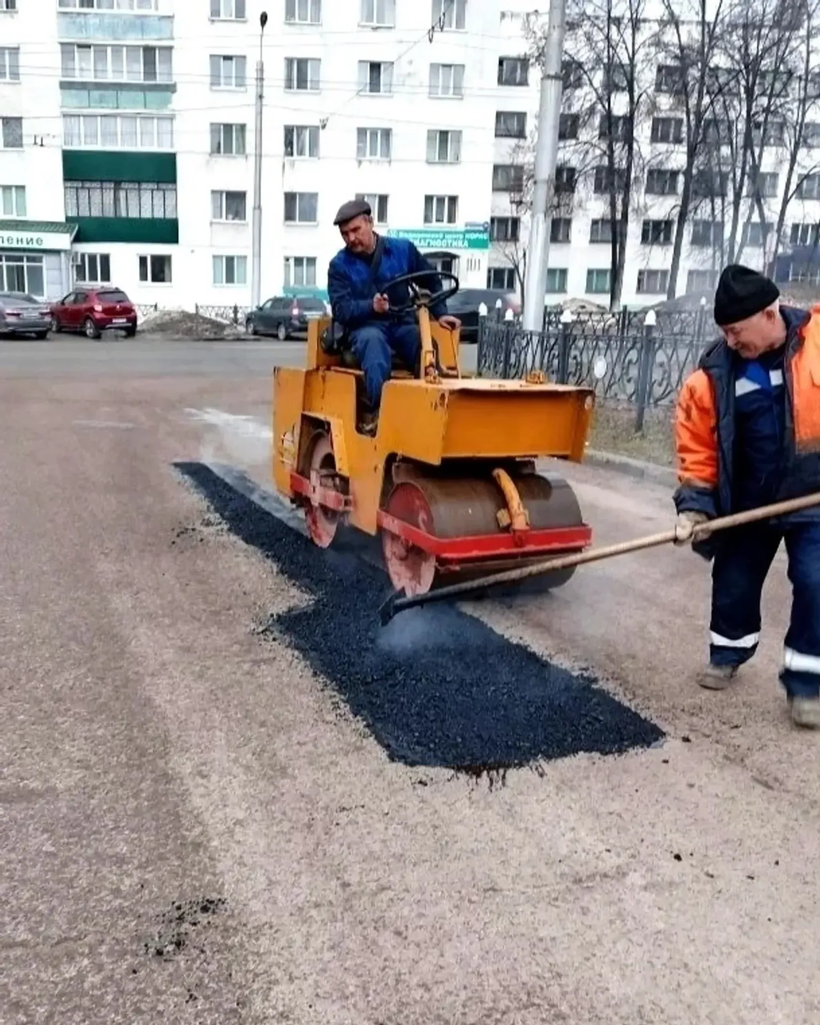 В Стерлитамаке продолжается ямочный ремонт дорог