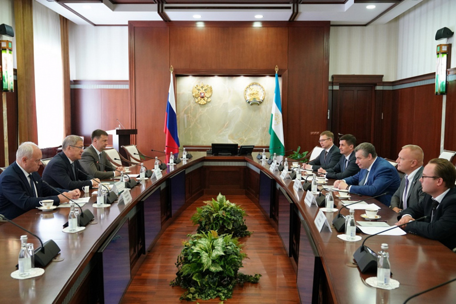 Рабочая встреча Радия Хабирова с председателем ЛДПР Эдуардом Слуцким