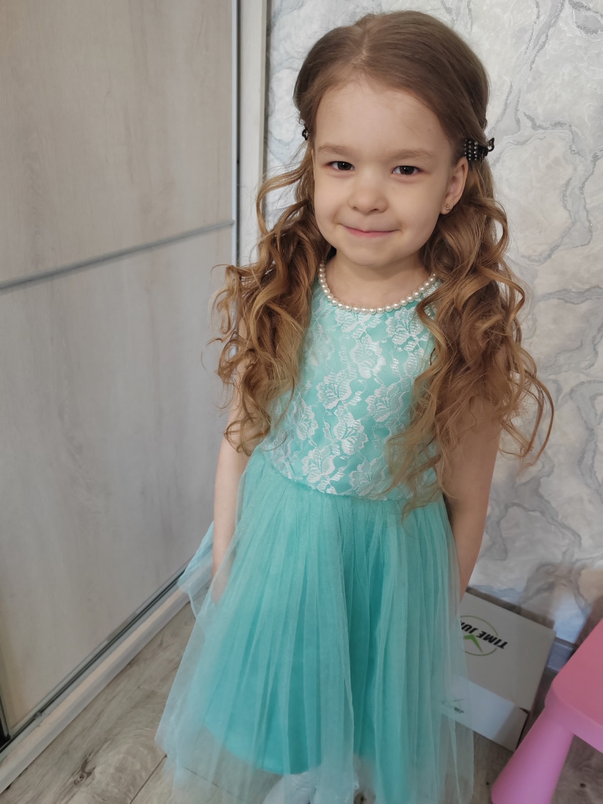 Встречаем  новых участниц - первоклассниц!