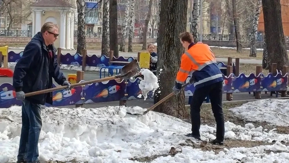 В Стерлитамаке продолжаются субботники