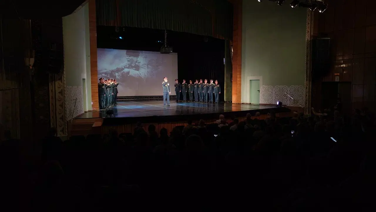 В городе Башкирии Ансамбль песни и пляски ЦВО провел концерт