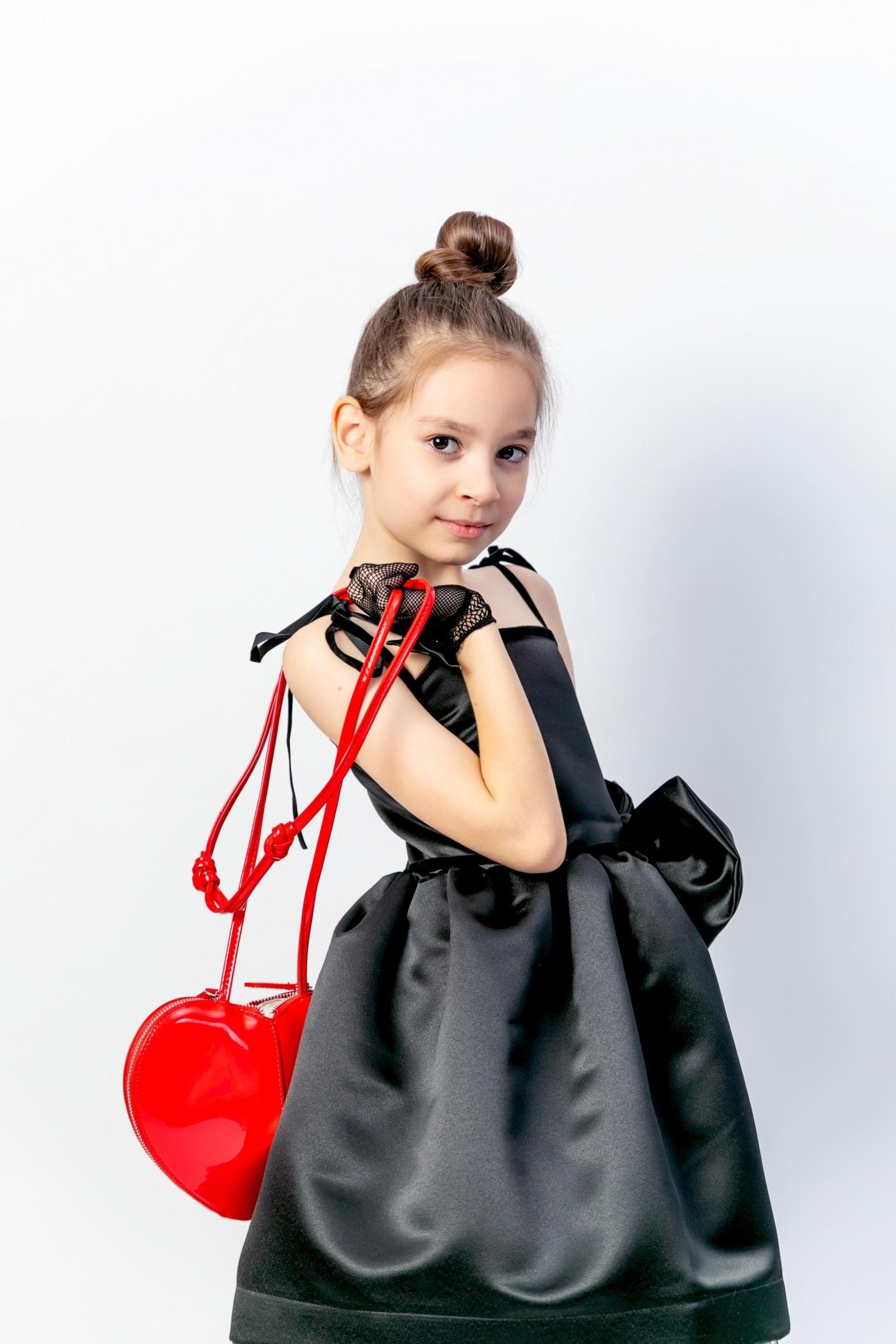 Знакомимся с очаровательной участницей конкурса первоклассников!