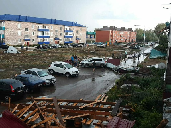 В Башкирии, в селе   Чекмагуш прошел сильный  ураган