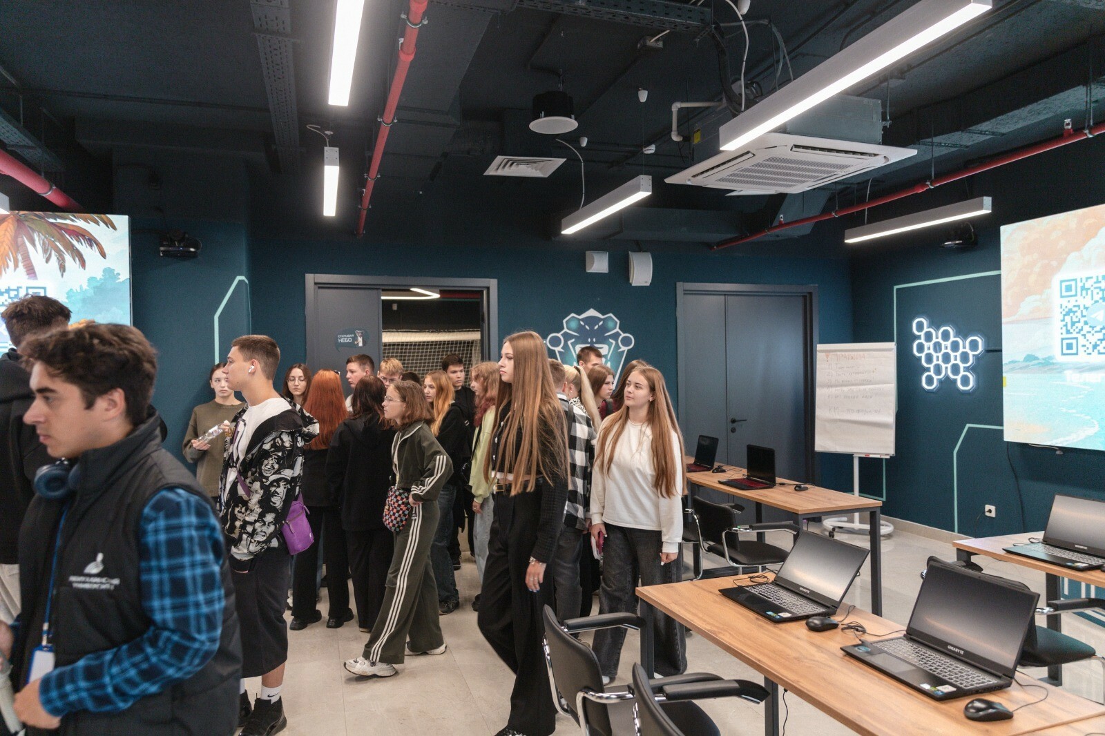 Межвузовском кампус в столице Башкирии посетили школьники из Запорожья