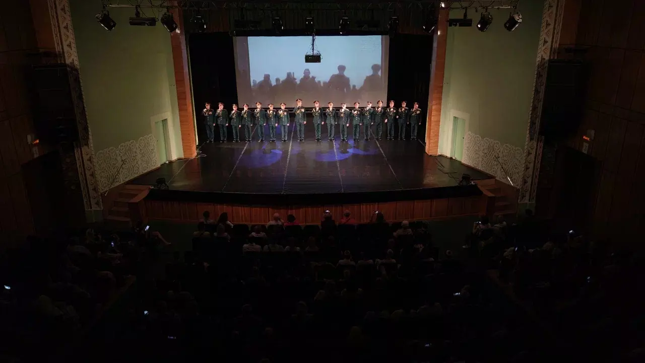 В городе Башкирии Ансамбль песни и пляски ЦВО провел концерт